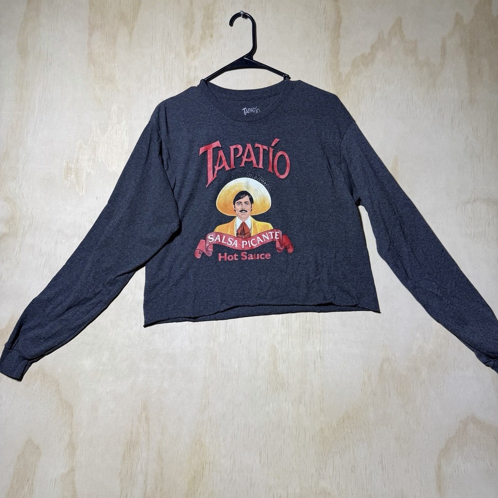 Tapatio Womens M Crop Top Long Sleeve Hot Sauce Graphic Tee Gray Raw Hem